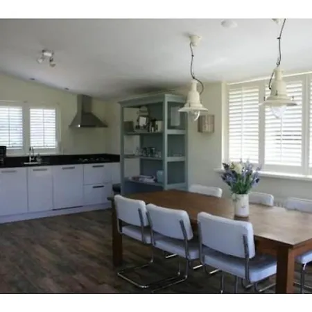 Dopheide 12 Comfortable *